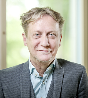 Porträt von Prof. Dr. Ernst-Joachim Hossner.