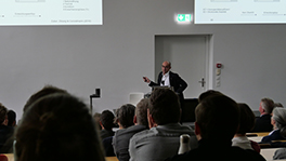 Achim Conzelmann bei seiner Abschiedsvorlesung.